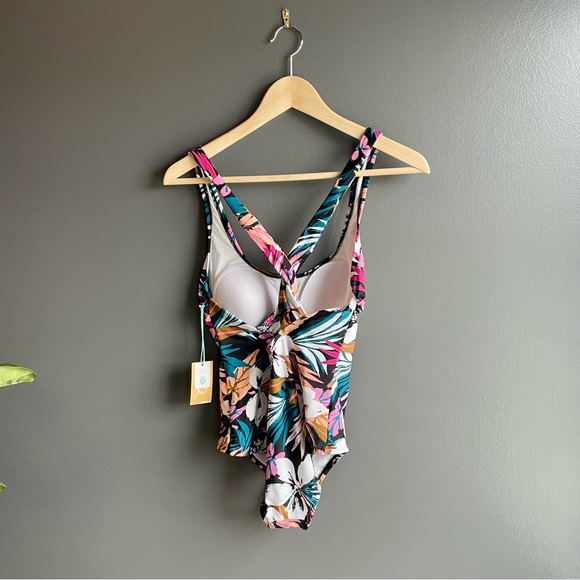Kona Sol Twist Back Floral One Piece NWT Swimsuit - Picture 7 of 8